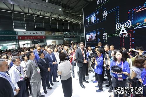 华为助力中国移动打通基于5G独立组网的全息视频电话
